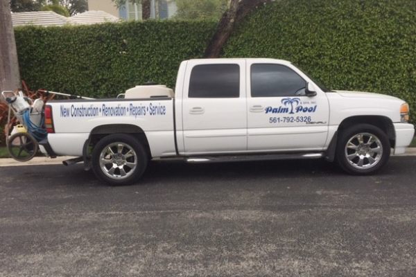 Weekly Pool Service Maintenance in Wellington, FL